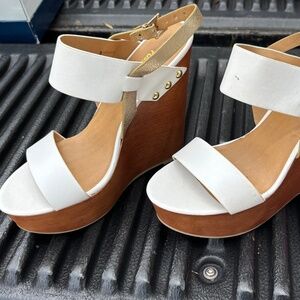 Chic White and Gold Wedge Shoes with Modern Design